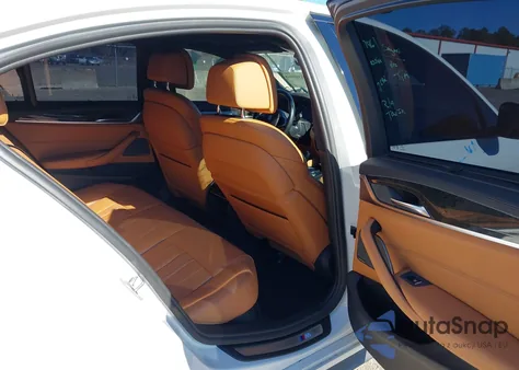 2018 BMW 540I z USA, uszkodzony, nr VIN WBAJE5C52JWA92513